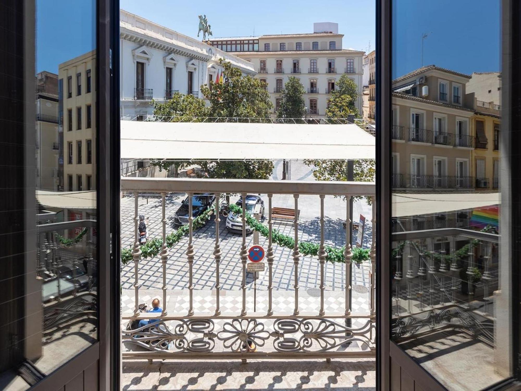 Elegant Town Hall Apartment With Views Granada Esterno foto
