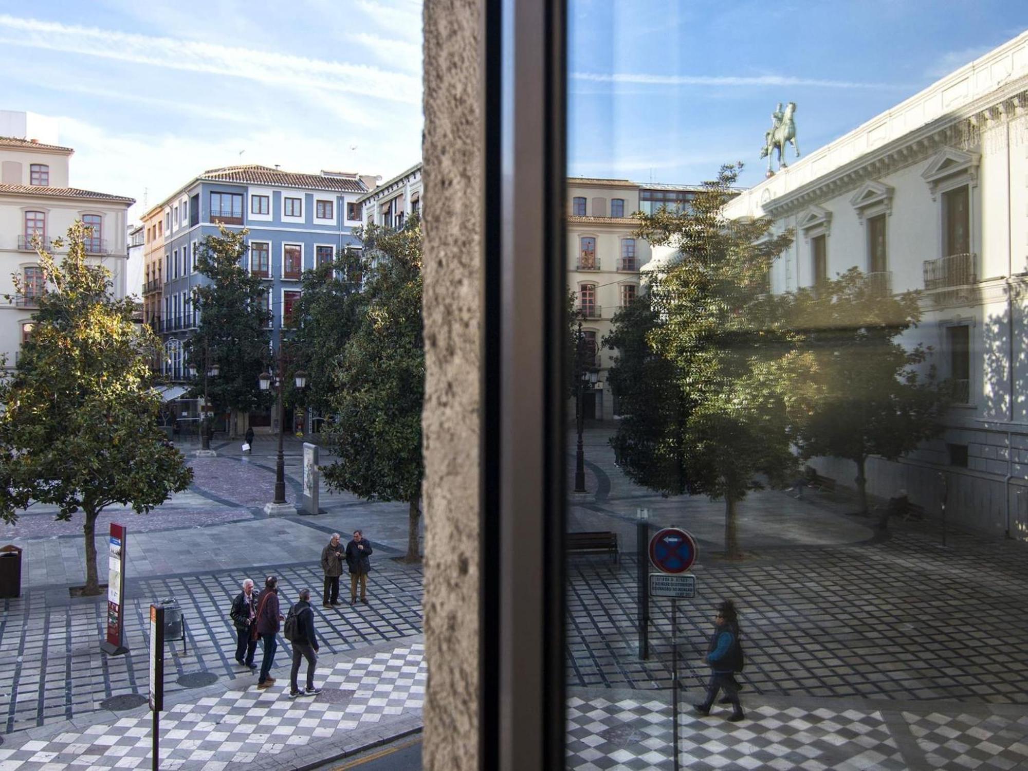 Elegant Town Hall Apartment With Views Granada Esterno foto