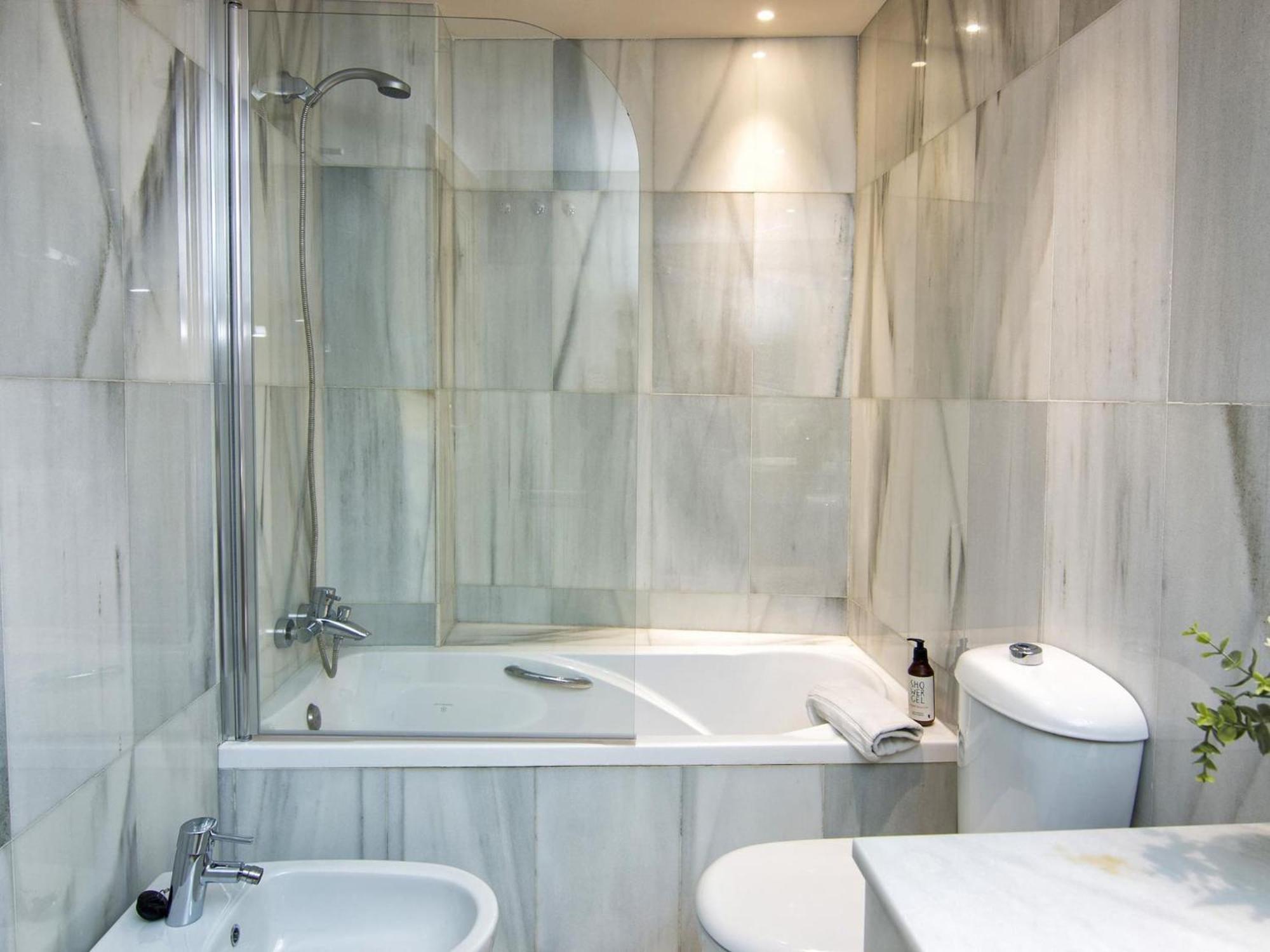 Elegant Town Hall Apartment With Views Granada Esterno foto